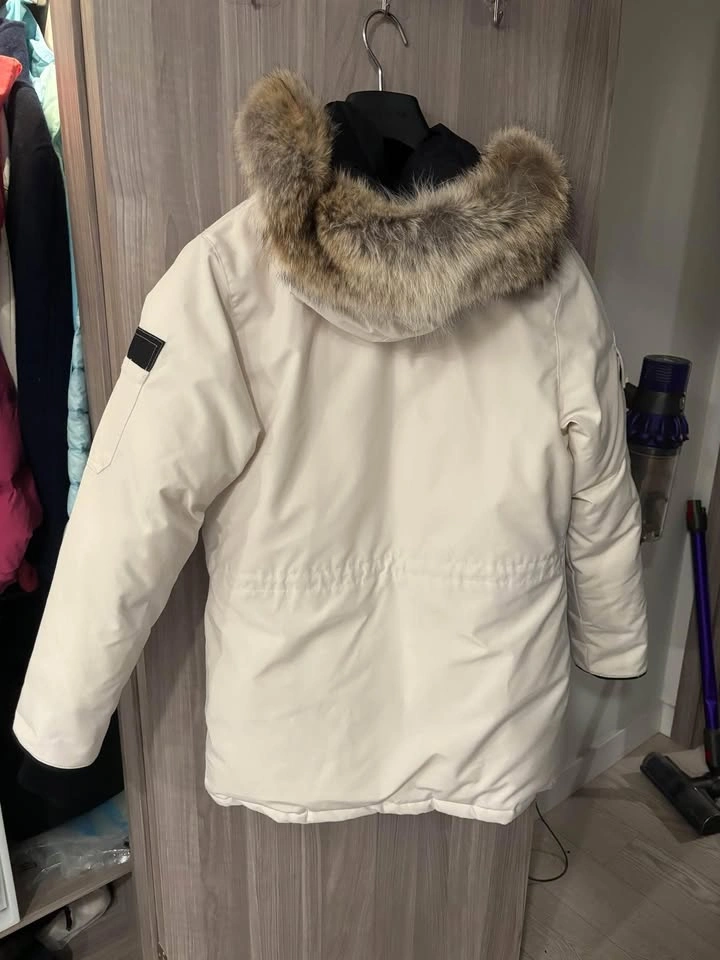 Canada Goose Expedition Parka XS- Worn only a few times - photo 2