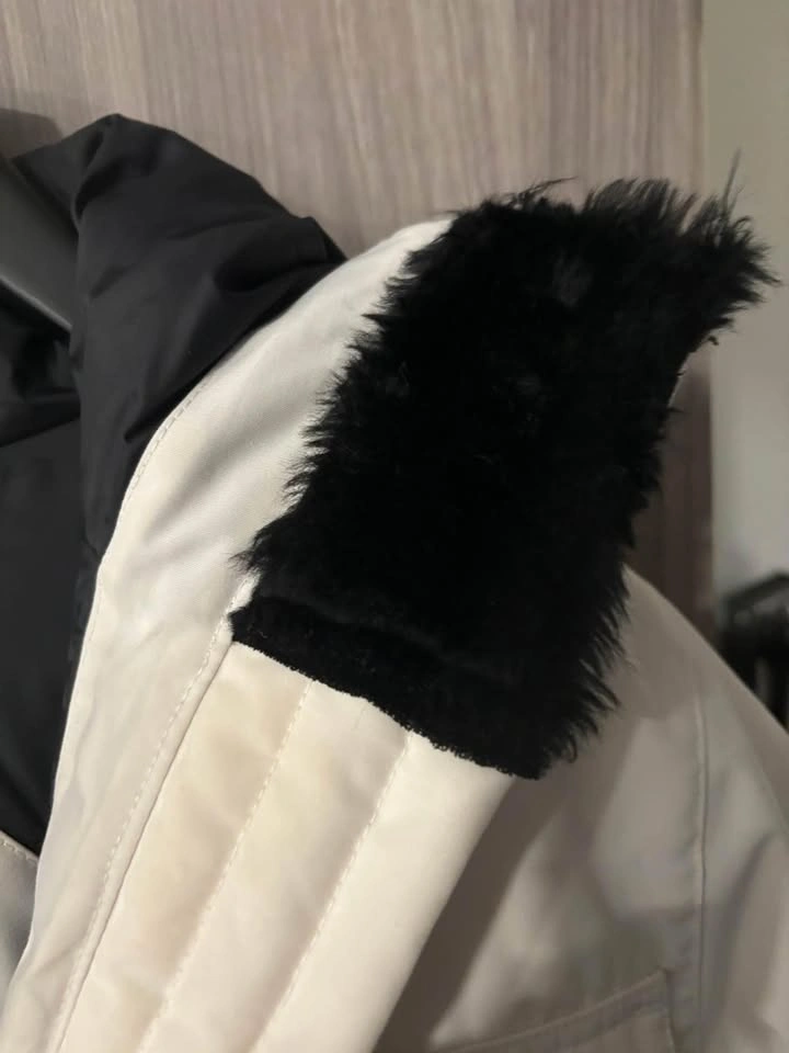 Canada Goose Expedition Parka XS- Worn only a few times - photo 5
