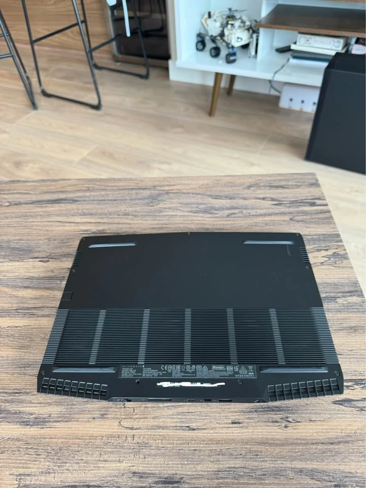 Alienware Laptop Intel Core i7 8th Gen - photo 4