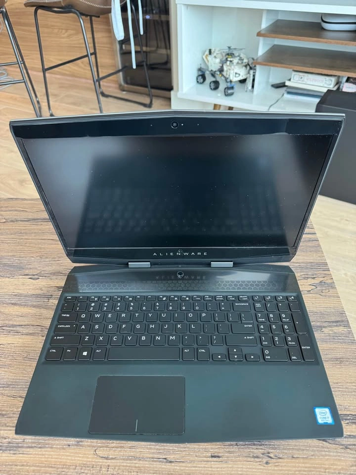 Alienware Laptop Intel Core i7 8th Gen - photo 5