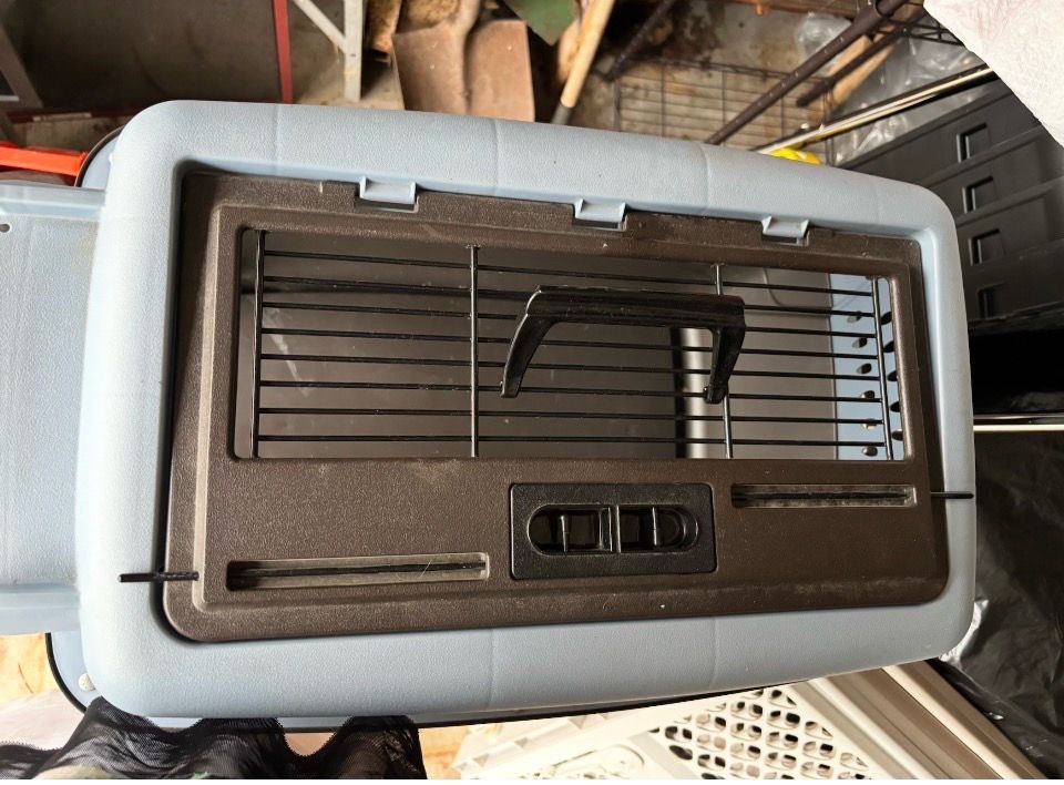 PET CARRIER-DOG/CAT-$39 - photo 3