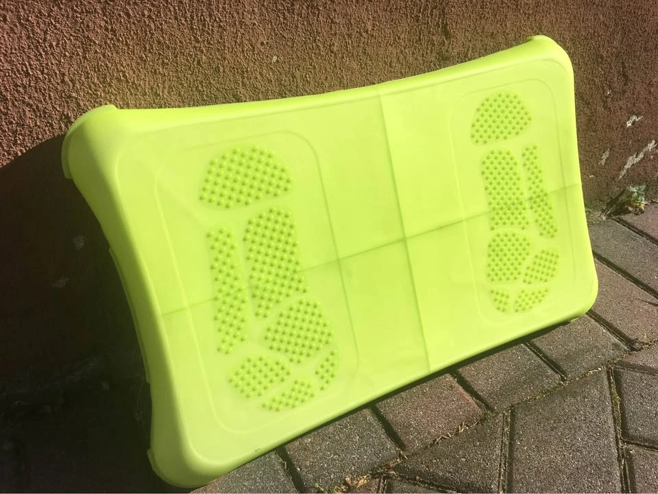 Wii Balance Board with green cover - photo 2