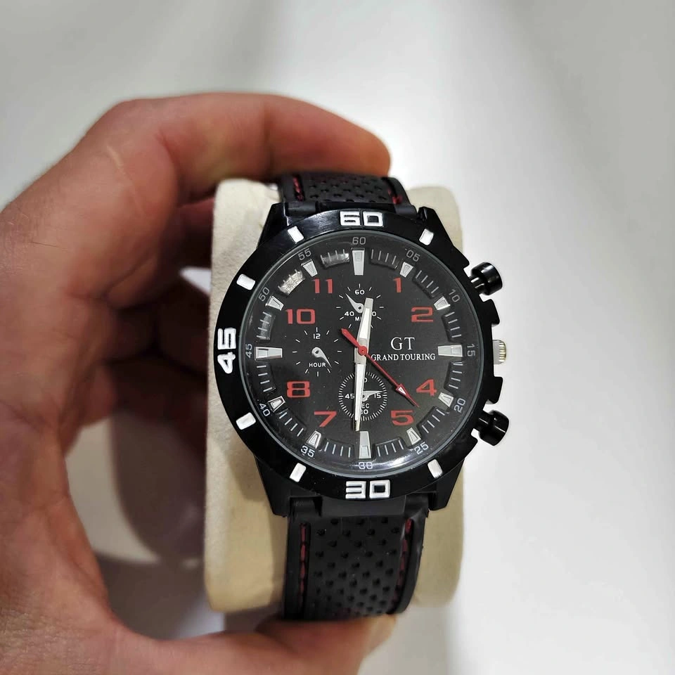 ⌚ Sport Classic Style Watch with a rubber strap