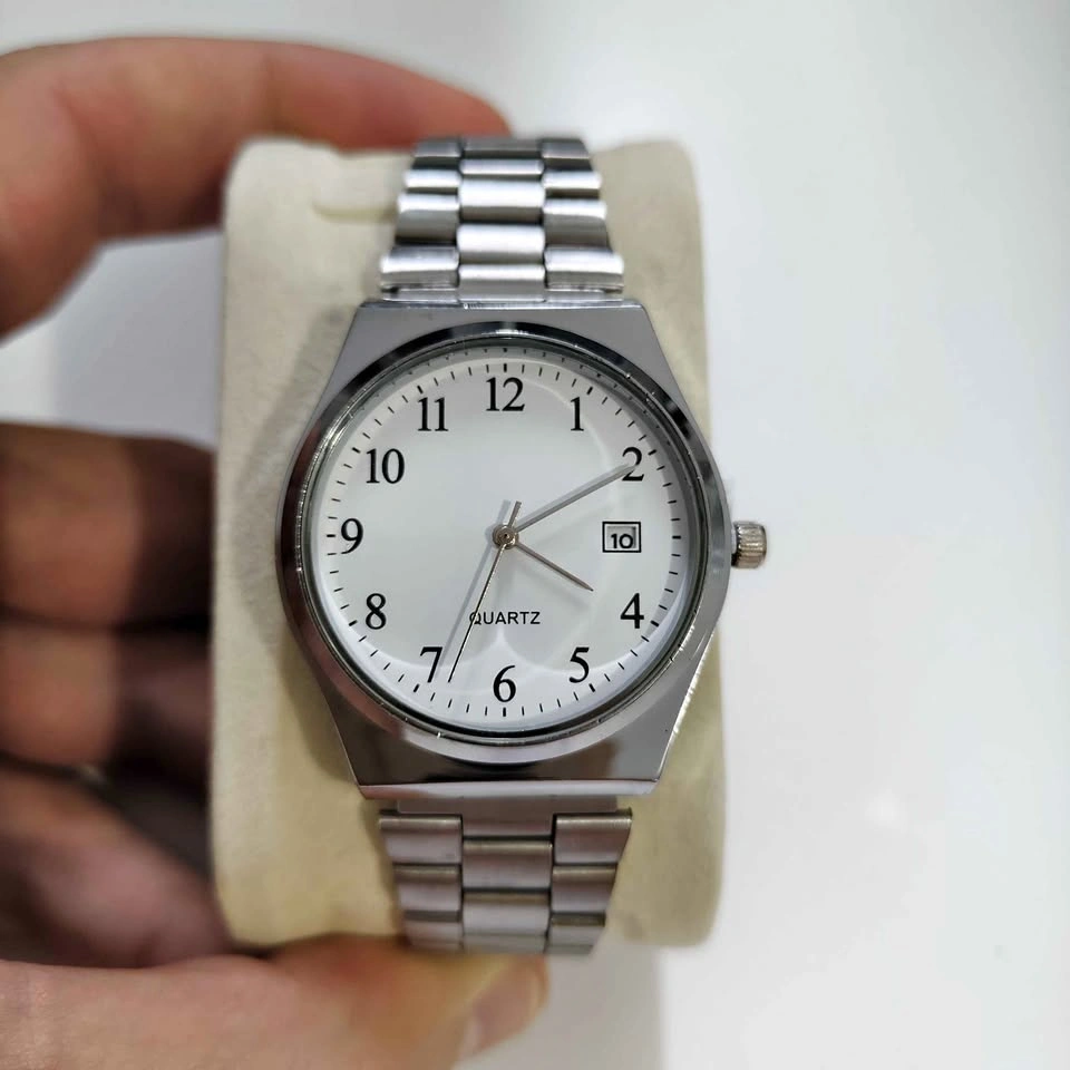 Silver Classic Watch with Metal Strap