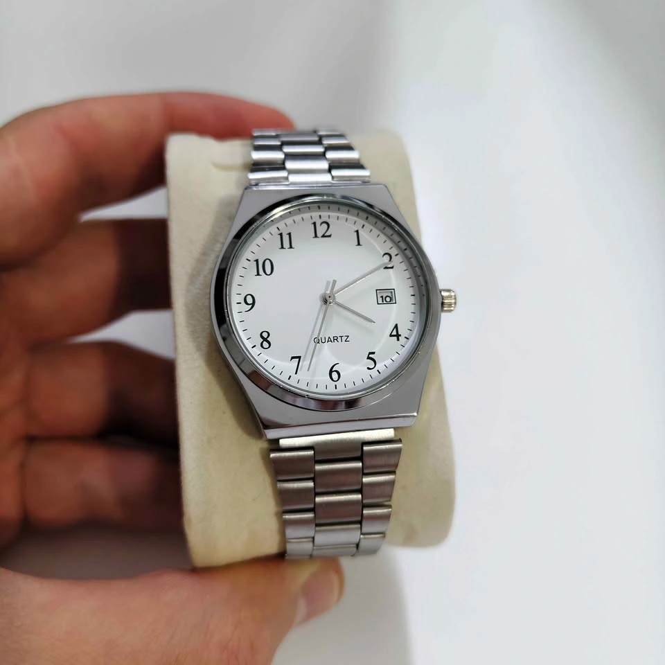 Silver Classic Watch with Metal Strap - photo 2