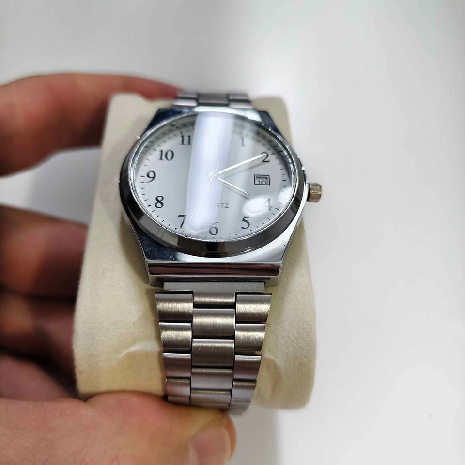 Silver Classic Watch with Metal Strap - photo 3