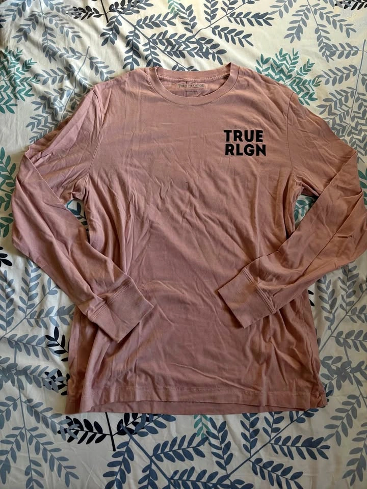 True Religion pink long sleeve t-shirt small