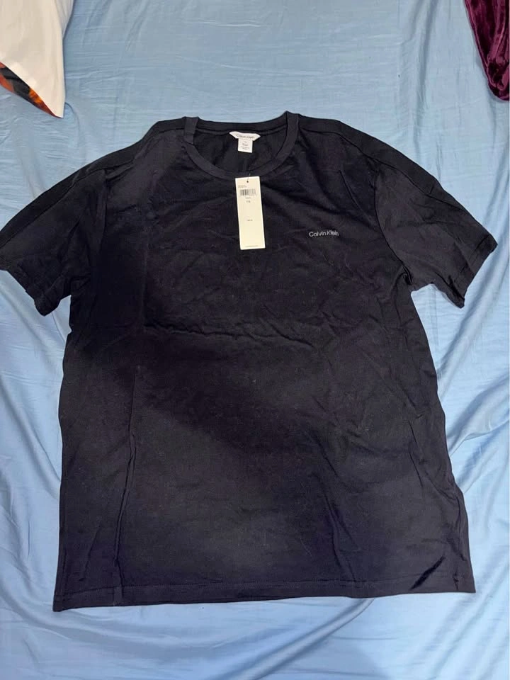 Calvin Klein Black T-shirt Large