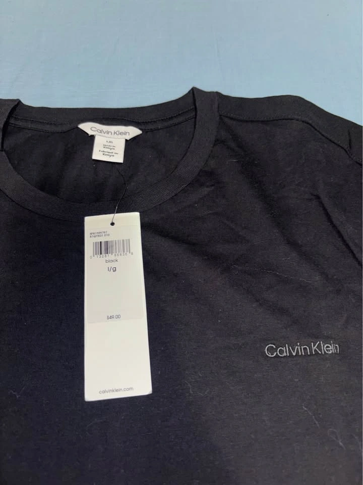 Calvin Klein Black T-shirt Large - photo 2