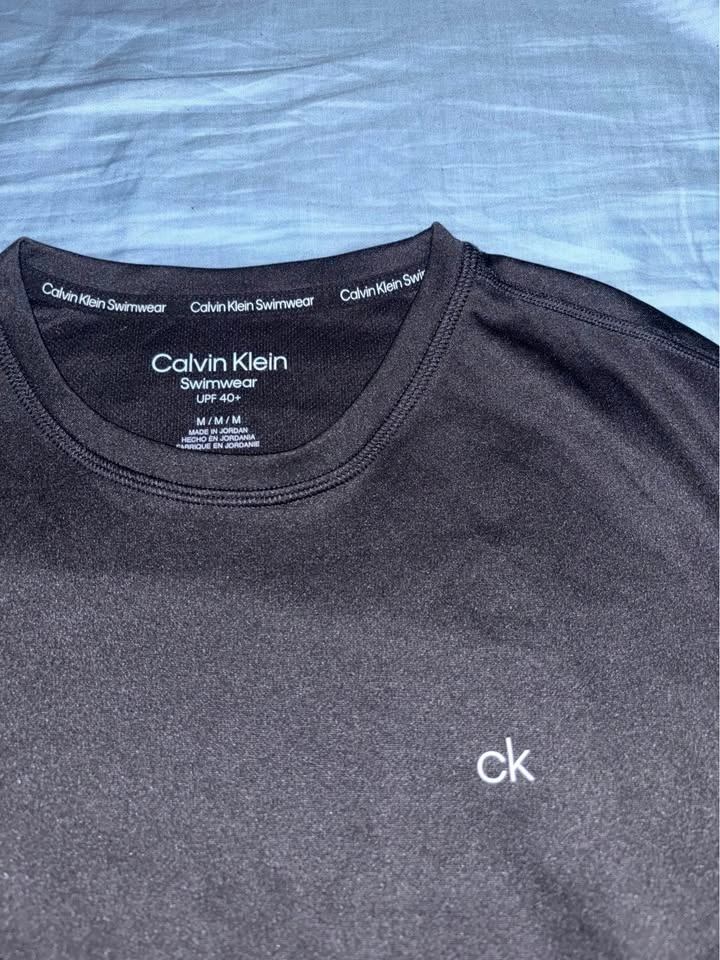 Calvin Klein Swimwear UPF 40+ T-Shirt Black M - photo 2
