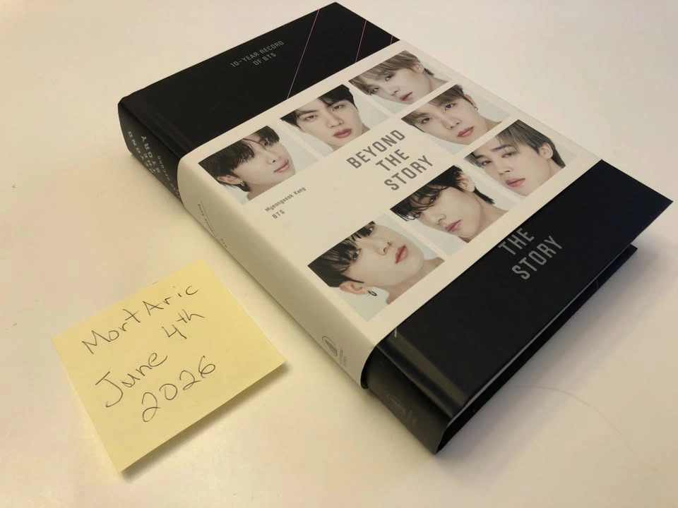 Book - Beyond the Story: 10-Year Record of BTS (2023, Hardcover)