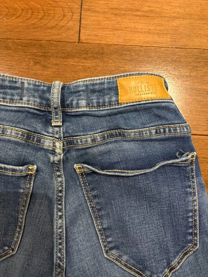 Hollister Flared Jeans - 3S - photo 3