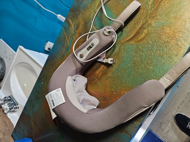ObusForme Shiatsu Neck Massager with Heat — Like New