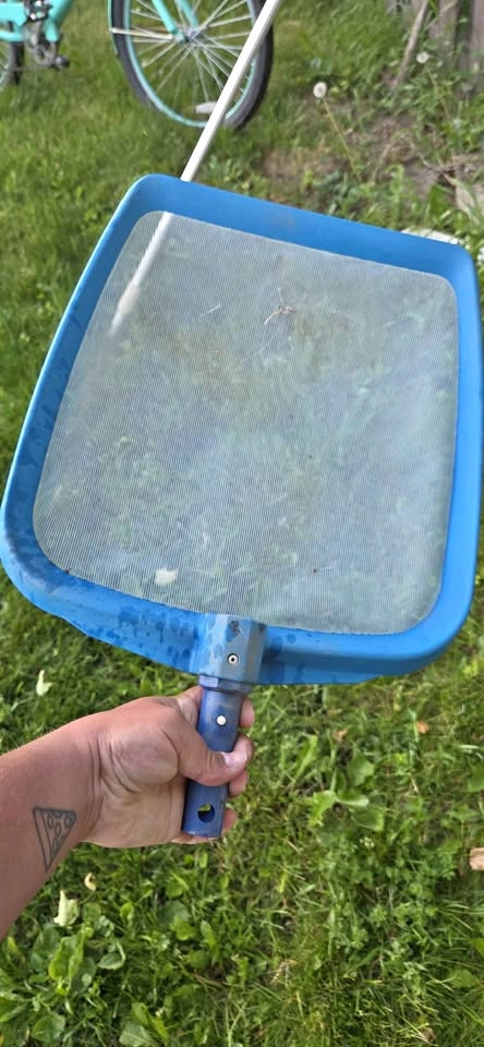 Pool skimmer net and pole
