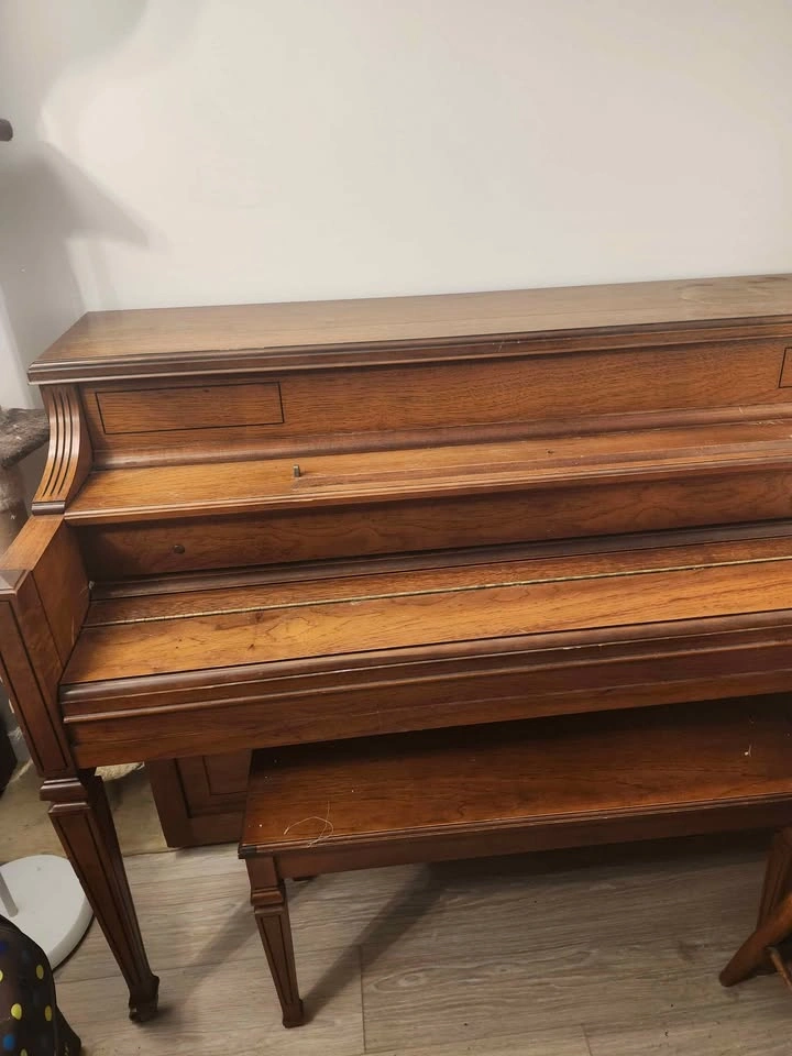 Upright Piano - photo 3