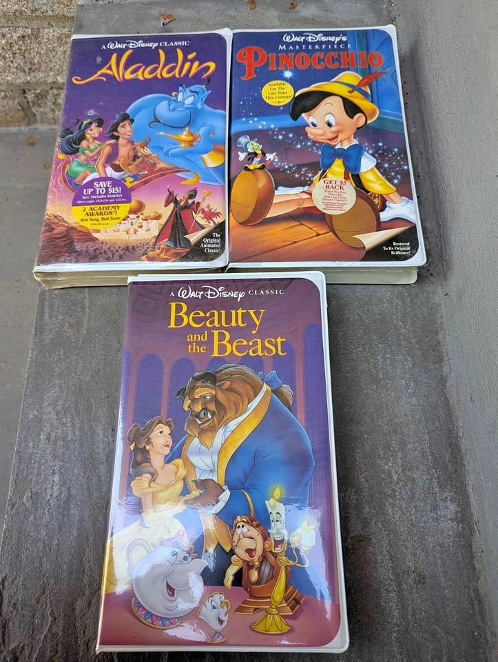 Disney VHS Tapes Set - Aladdin, Pinocchio, Beauty and the Beast