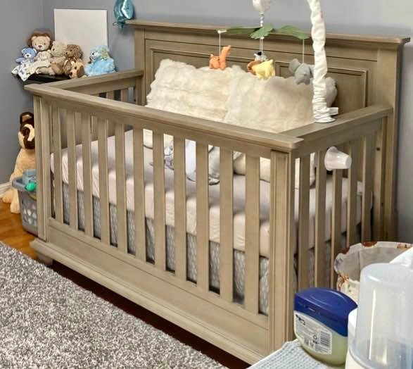Oxford Baby Crib with Mattress and Bedding Accessories