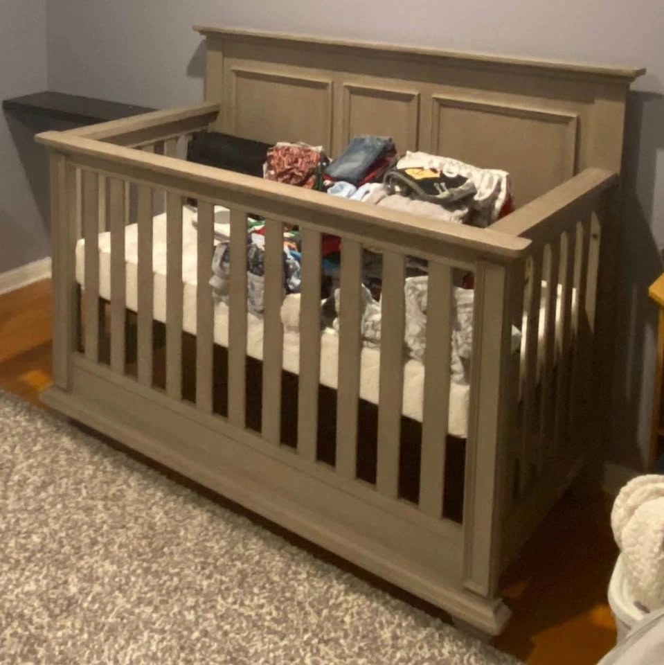 Oxford Baby Crib with Mattress and Bedding Accessories - photo 3