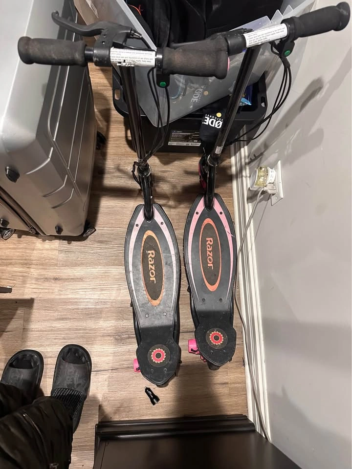 Razor Electric Scooter – 3 Available - photo 2