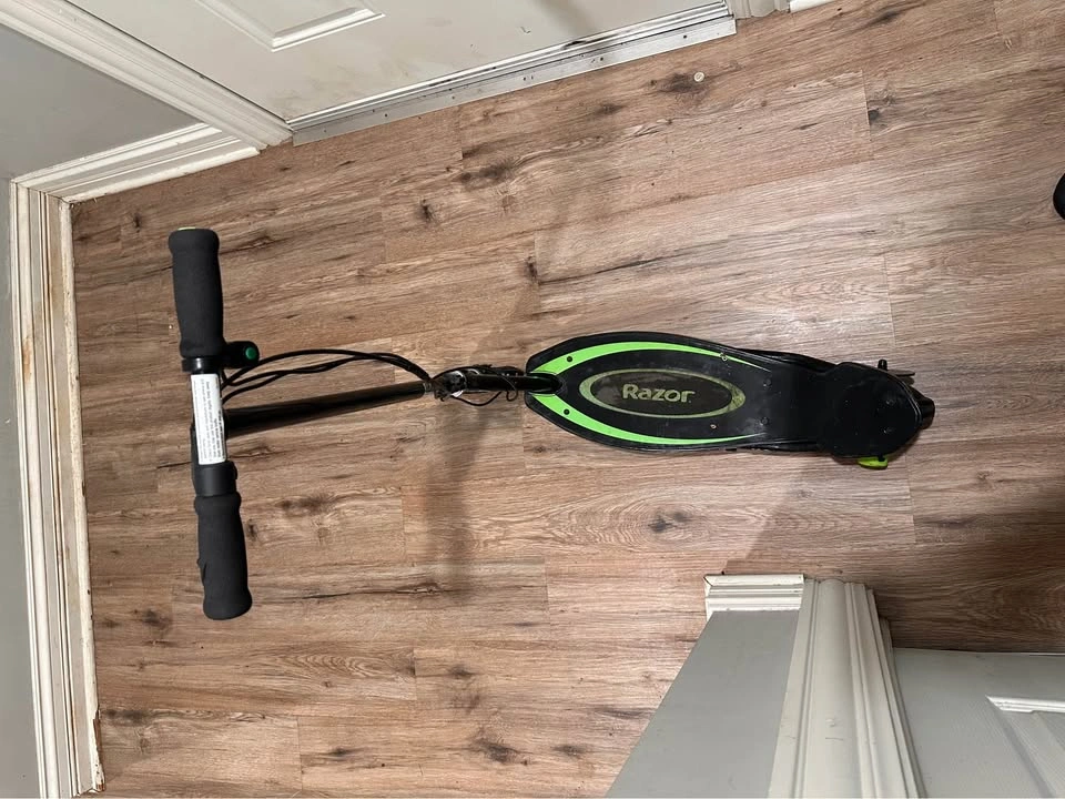 Razor Electric Scooter – 3 Available - photo 3