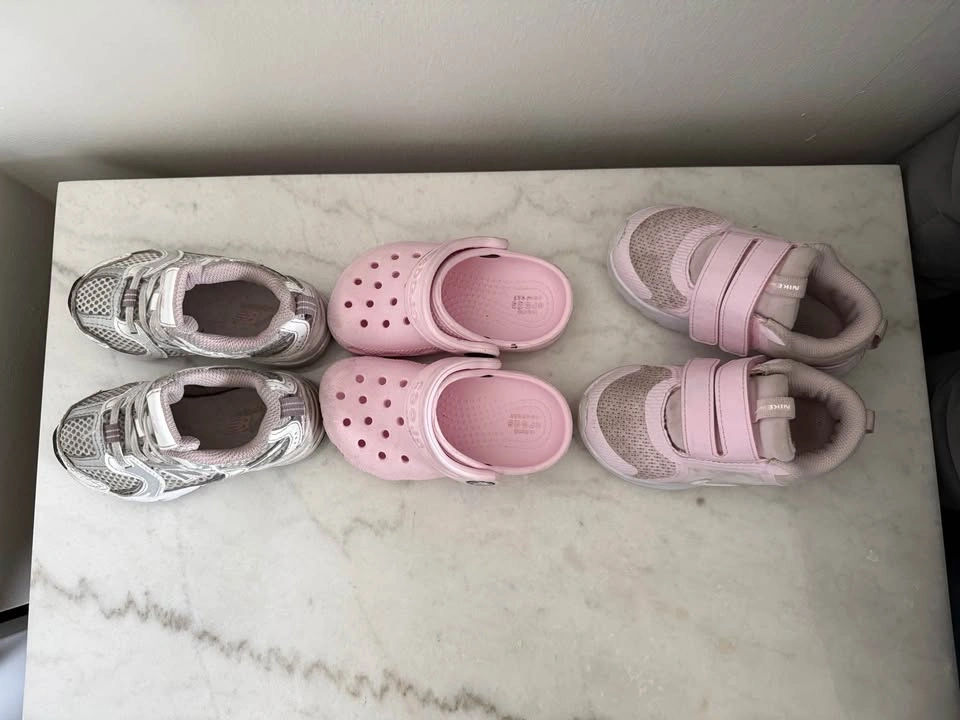 Toddler girl’s shoes - photo 3