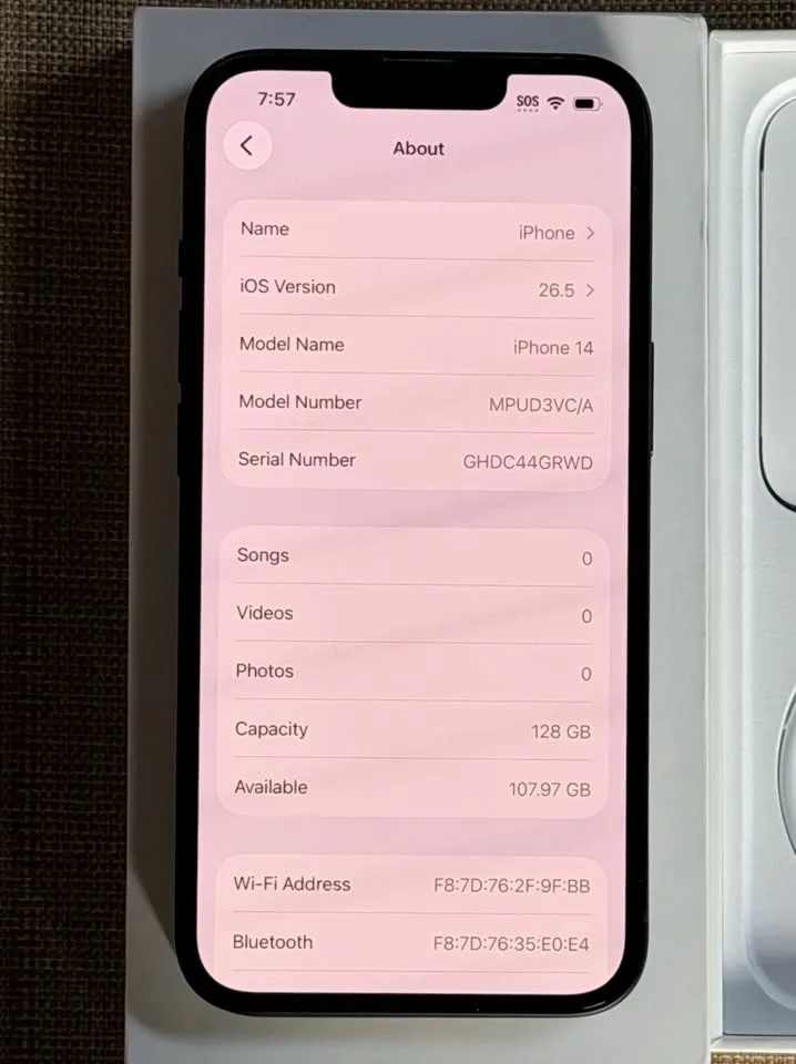 New, Unused, Mint 128GB Apple iPhone 14 - 100% Battery Health - photo 2