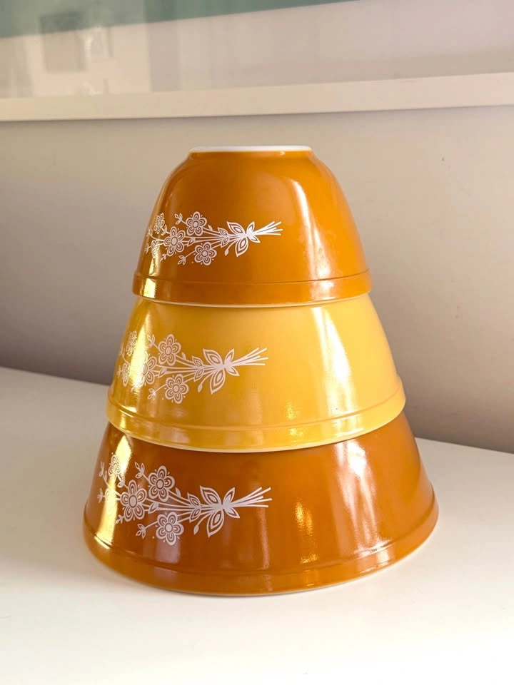 Vintage Pyrex Butterfly Gold Mixing Bowl Set - photo 2