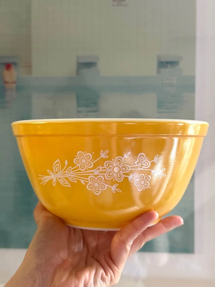 Vintage Pyrex Butterfly Gold Mixing Bowl Set - photo 4