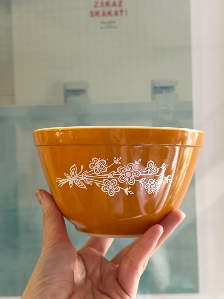 Vintage Pyrex Butterfly Gold Mixing Bowl Set - photo 5