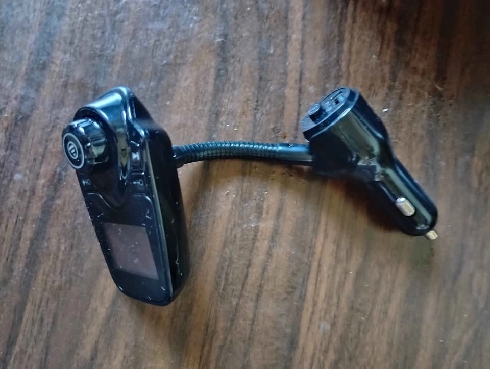 Nulaxy Bluetooth FM Transmitter - photo 2