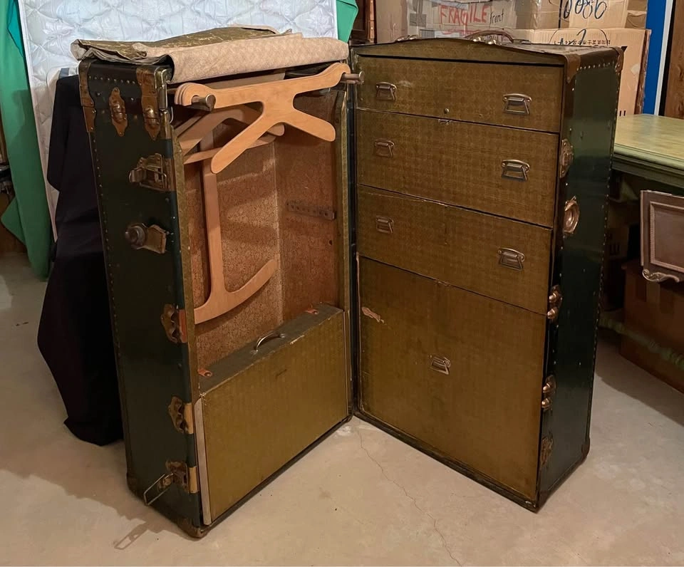 Early 20th c Steamer Trunk - photo 4