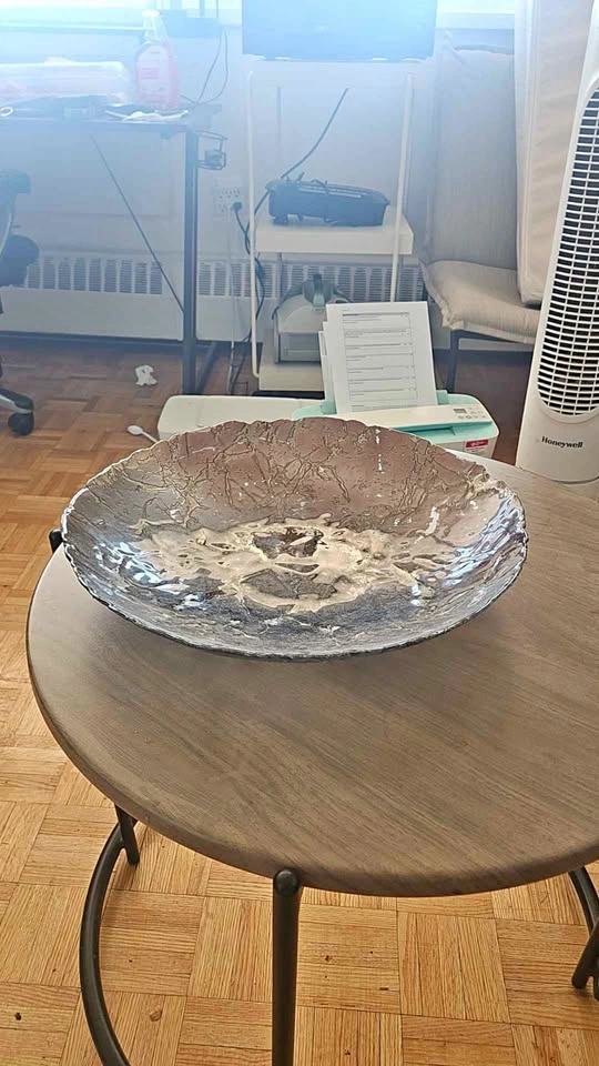 Decorative heavy bowl