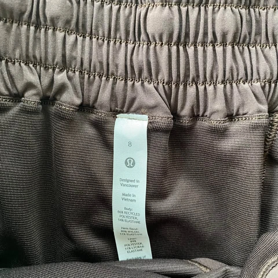 NWT Lululemon Hotty Hot High Rise Short 4" Lined - Espresso, siz - photo 5