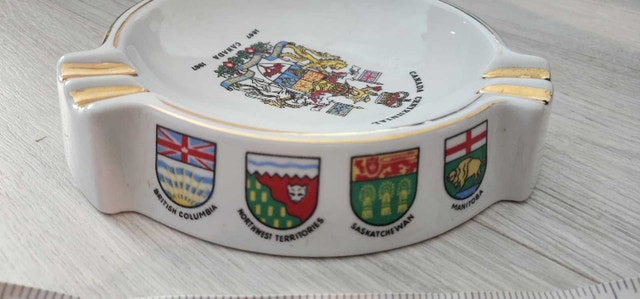 Canada Centennial 1967 Ashtray - photo 4