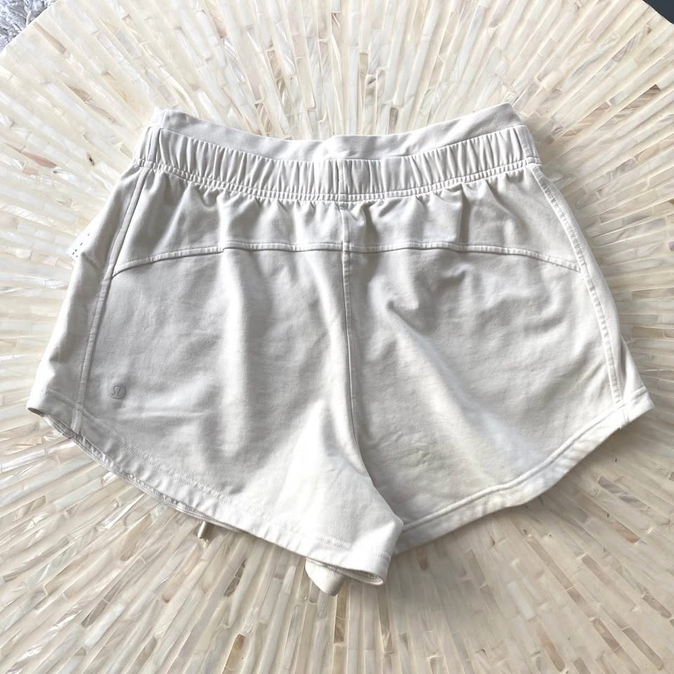 NWT Lululemon Inner Glow High Rise Short 3" - Bone, Size 8 - photo 4