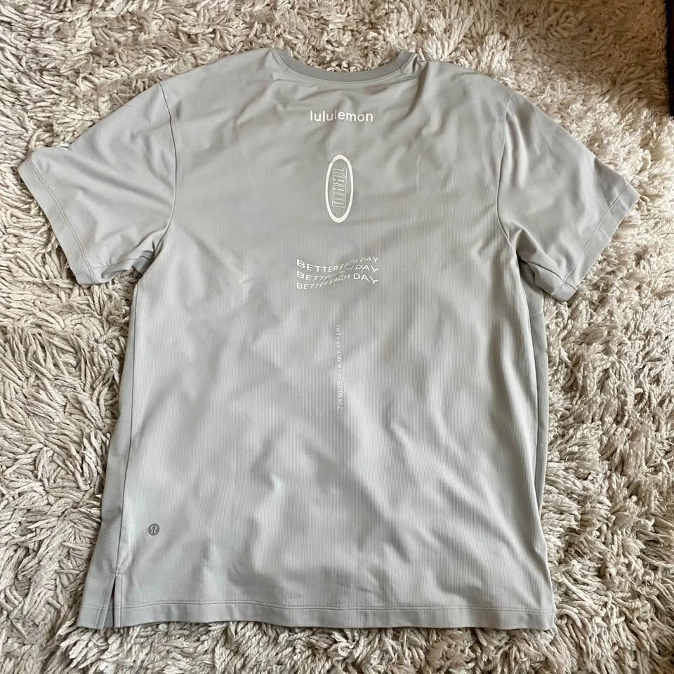 Lululemon Men’s Lightweight Knit Workout Short-Sleeve Shirt - Si - photo 2