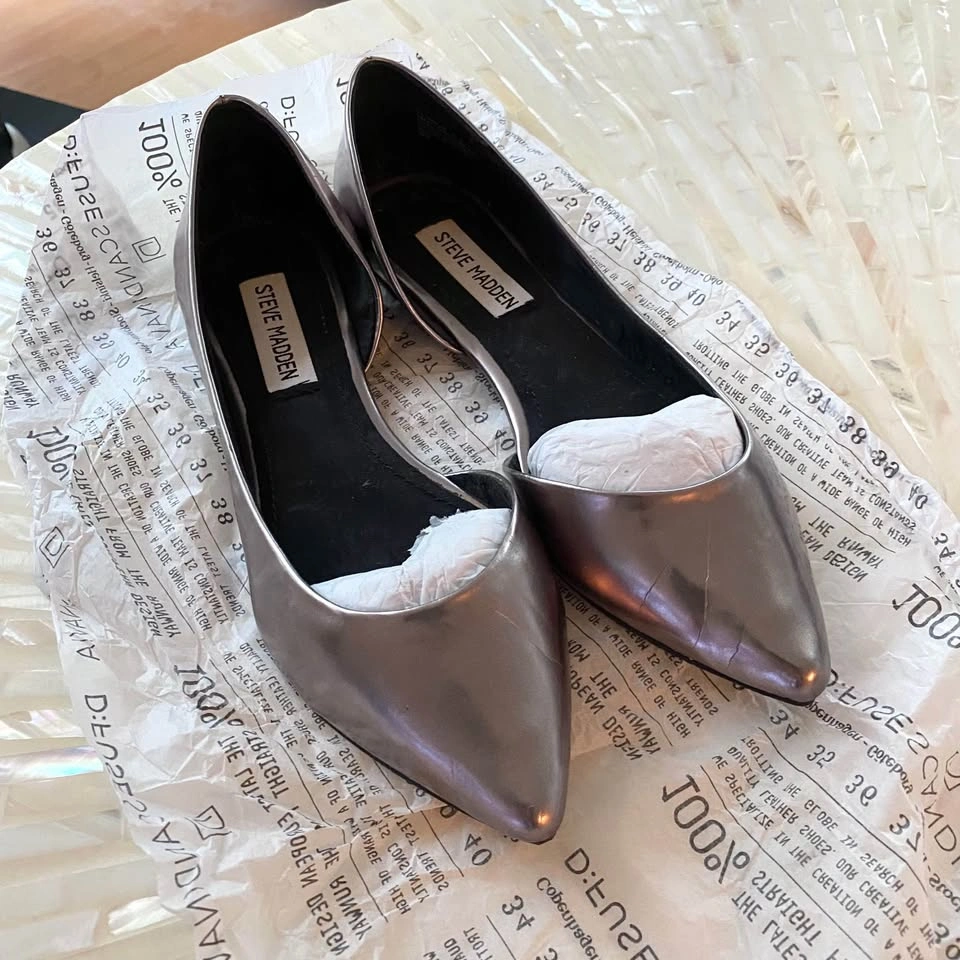 Steve Madden Metallic Pointed-toe Flats - Size 6.5 - photo 2
