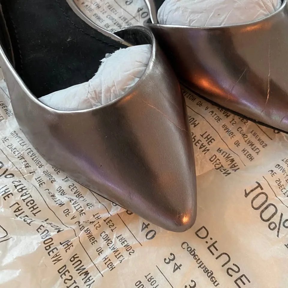 Steve Madden Metallic Pointed-toe Flats - Size 6.5 - photo 4