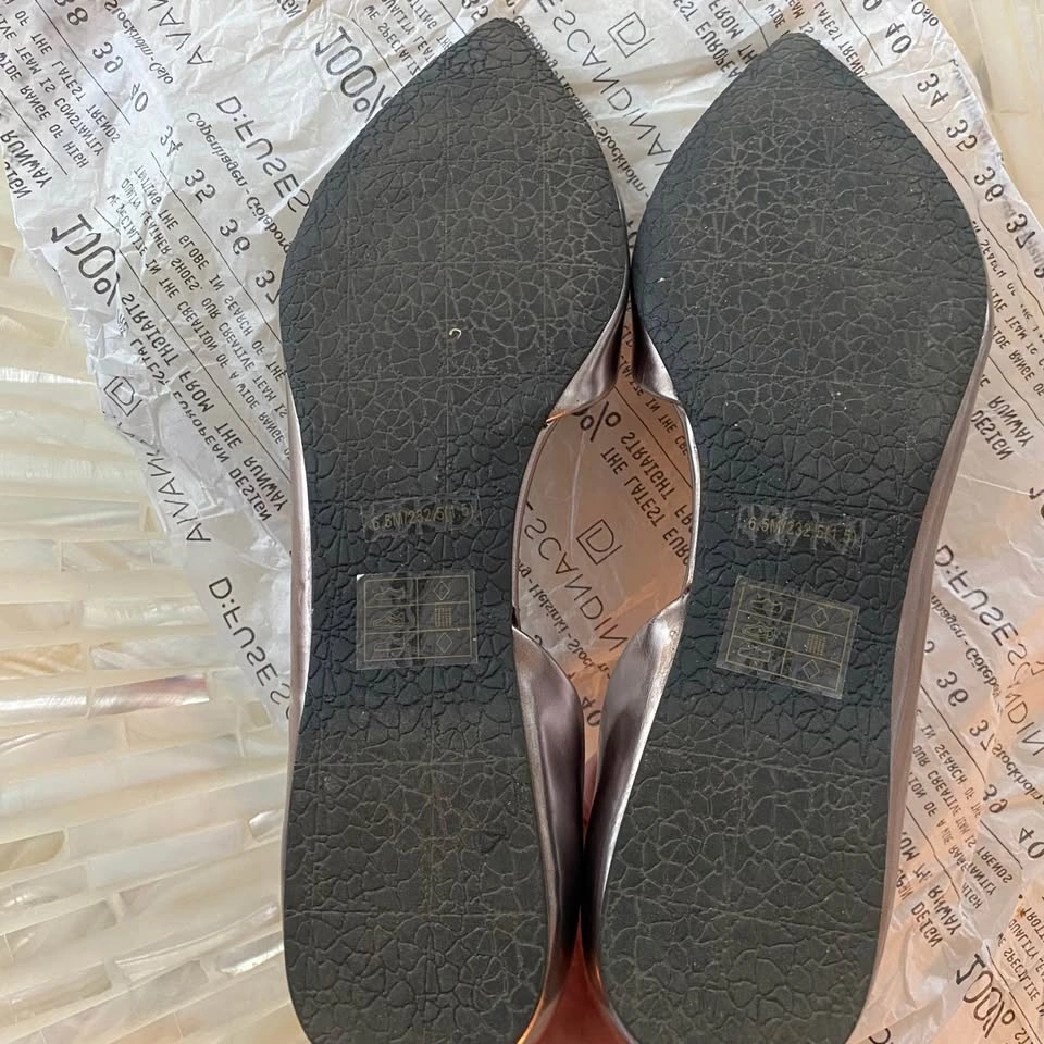Steve Madden Metallic Pointed-toe Flats - Size 6.5 - photo 5