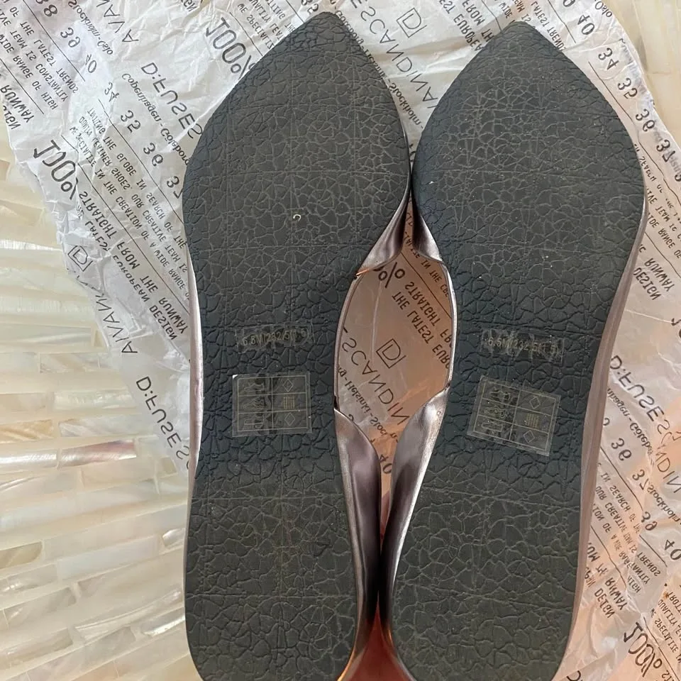 Steve Madden Metallic Pointed-toe Flats - Size 6.5 - photo 5