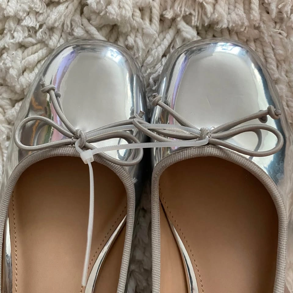 A New Day silver heels with a bow - photo 2