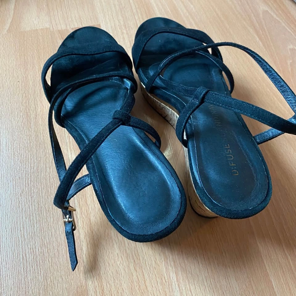 D:FUSE black platform wedge sandals - Size 6 - photo 3