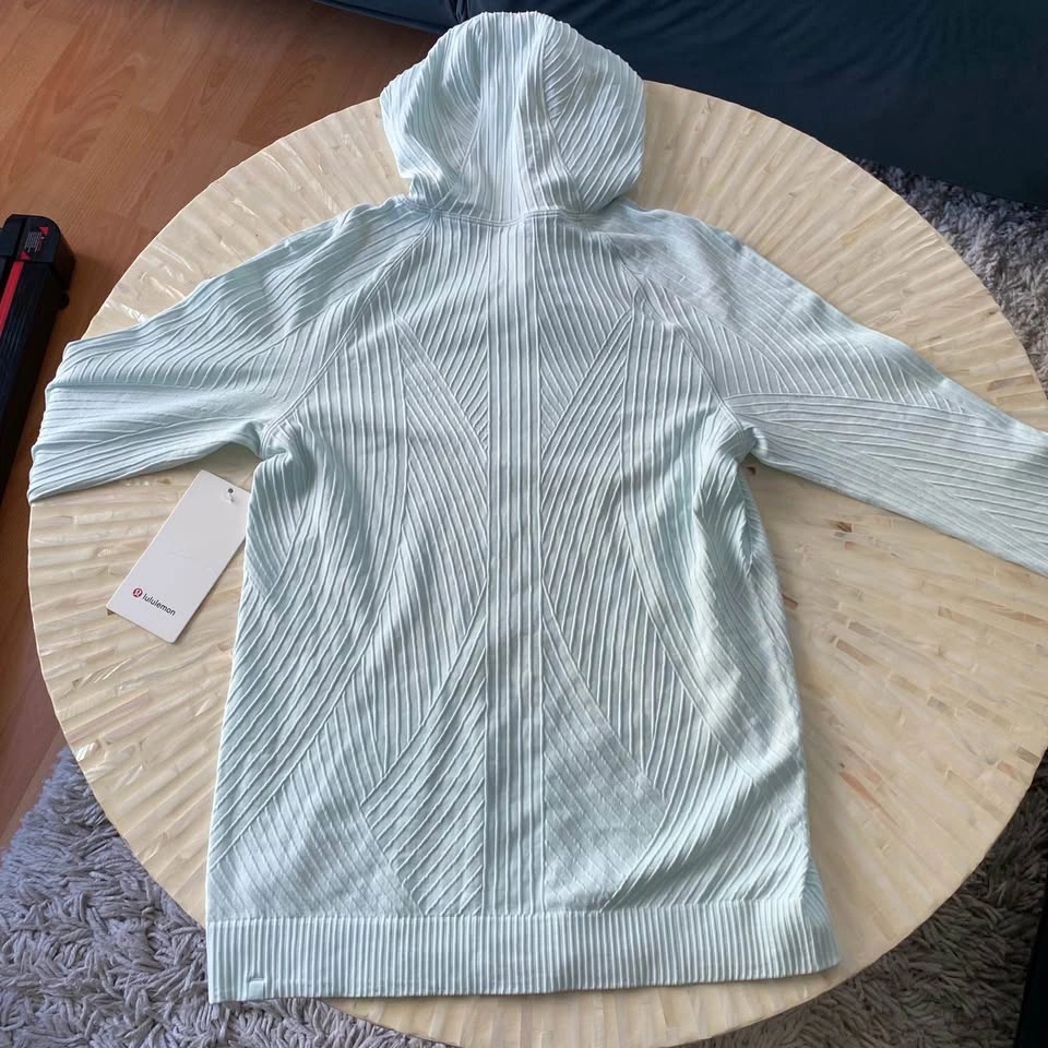 NWT Lululemon Rest Less Hoodie - Size 8 - photo 4