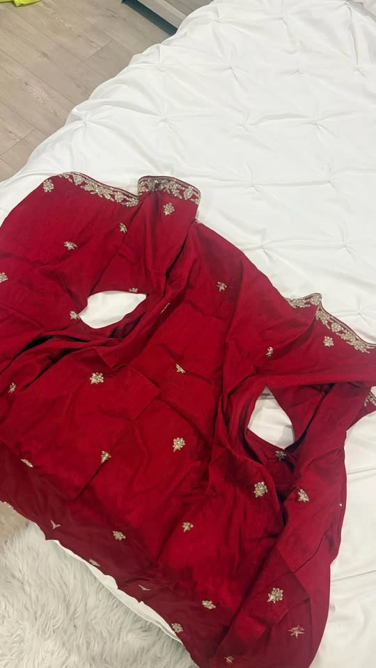 Suit with Dhoti style pants with cape style dupatta - photo 4