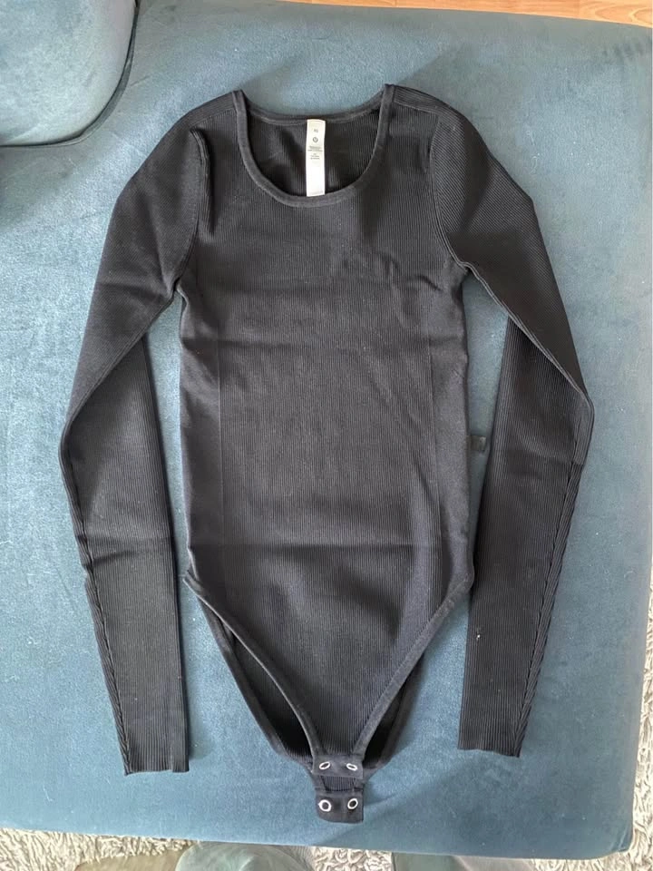 NWT Lululemon Tight-Fit Long-Sleeve Knit Bodysuit XS - photo 4