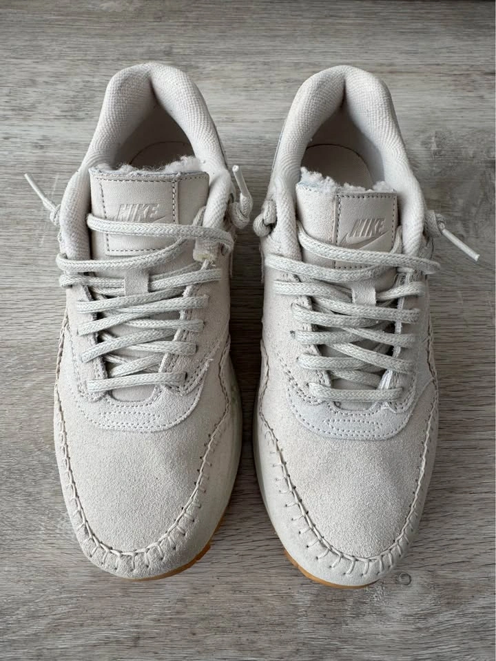 RARE Nike Air Max 1 — Sherpa Birch — women’s 7