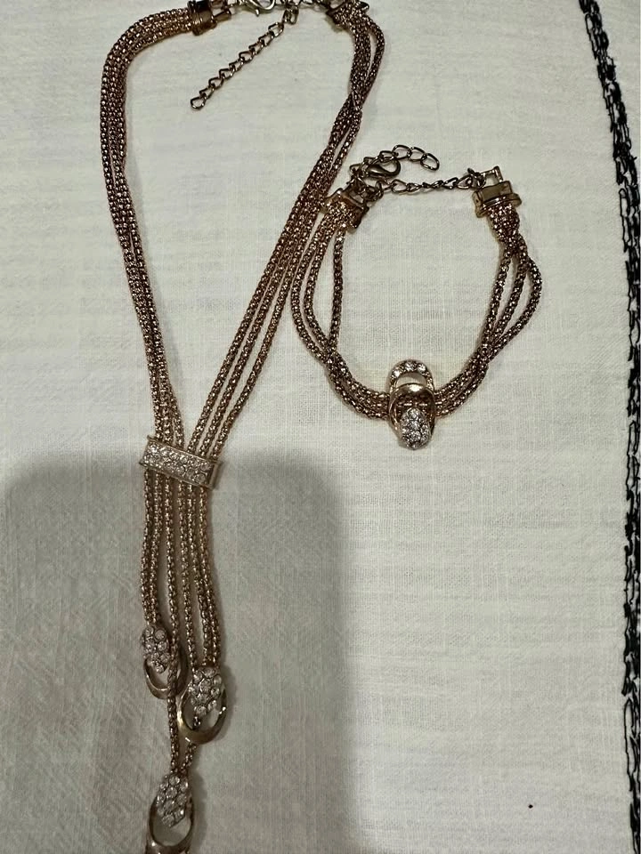 Gold Oxide colour Necklace & Bracelet