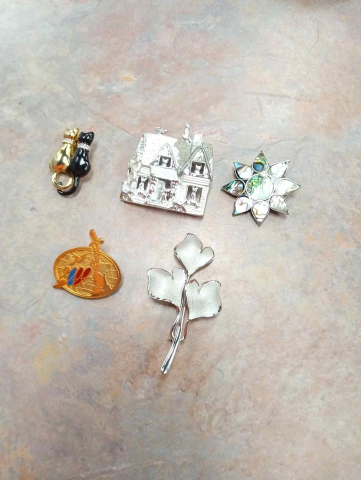 Vintage Brooch Pins Collection, Selling individually, Condition