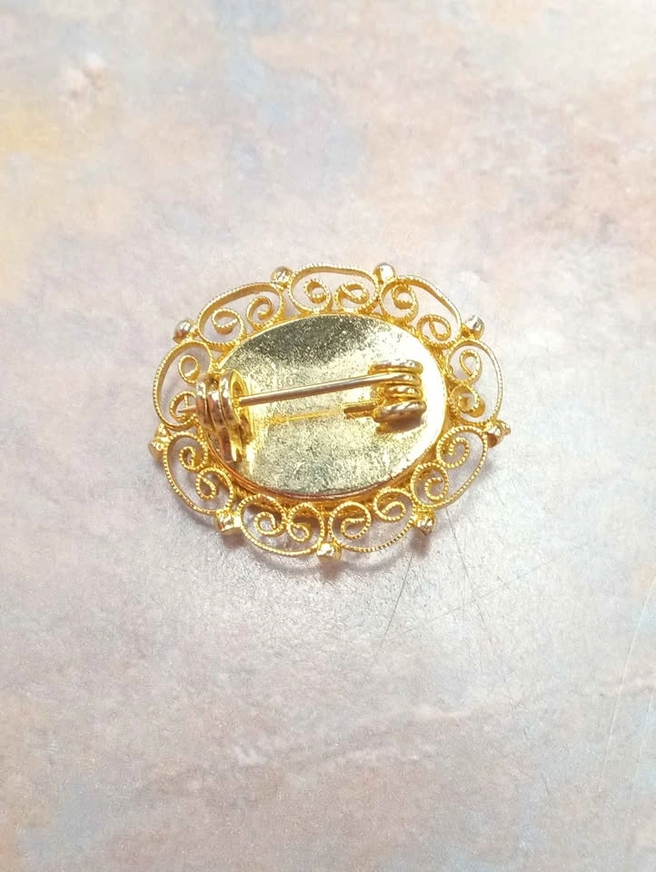 Vintage Costume Jewelry Pendants and Brooches - photo 3
