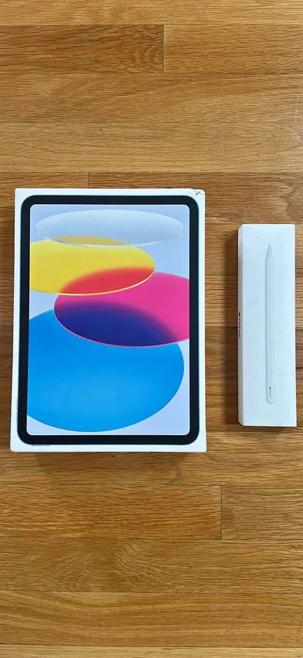 iPad 11th Gen A16 - Blue - BRAND NEW SEALED! thumbnail